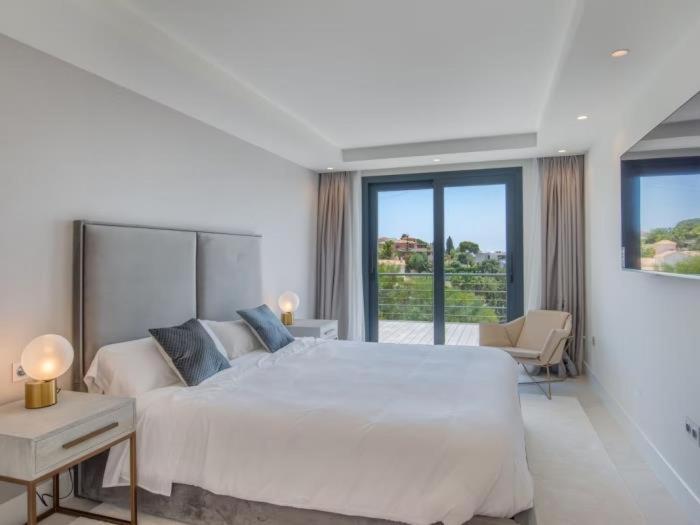 Sunrise 7bedrooms By Lodgerstrip Budget Holidays
