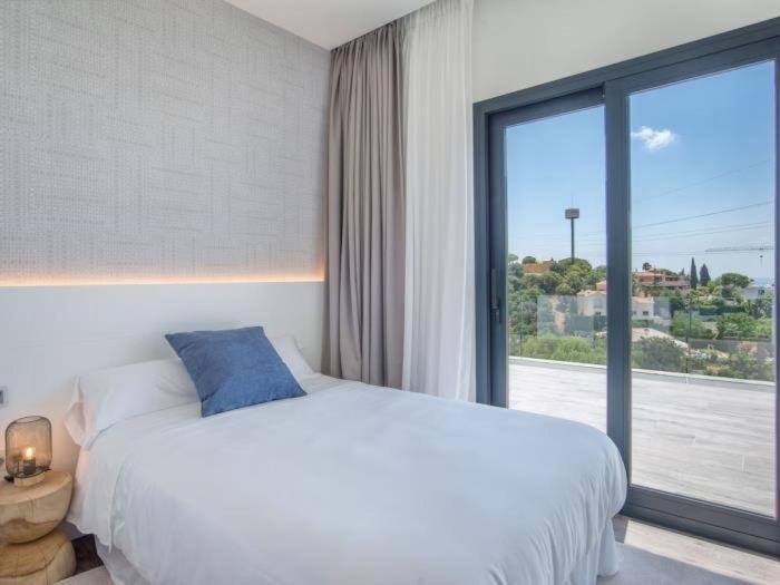Sunrise 7bedrooms By Lodgerstrip Budget Holidays