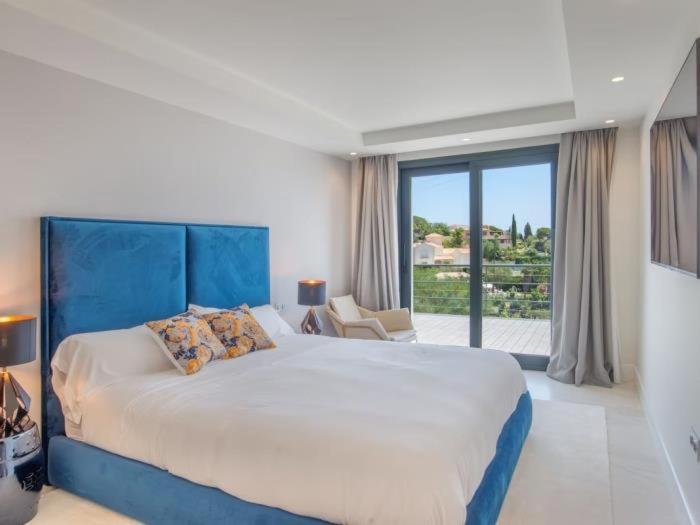 Sunrise 7bedrooms By Lodgerstrip Budget Holidays *