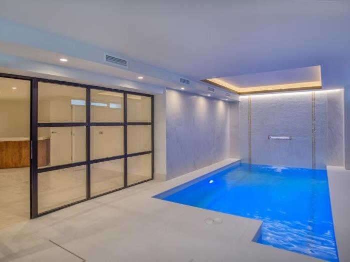 Villa Sunrise 7bedrooms By Lodgerstrip Budget Holidays Marbella
