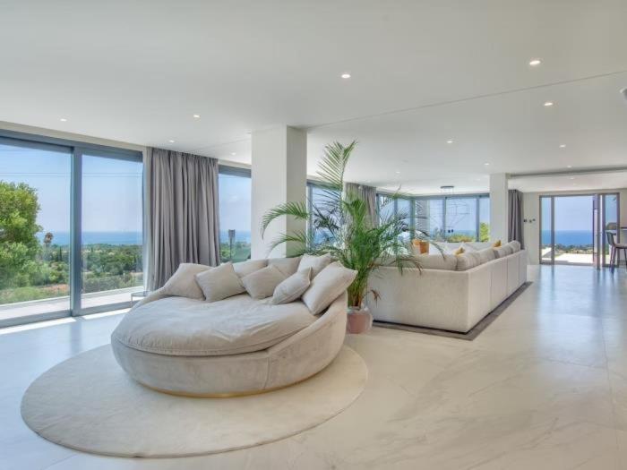 Sunrise 7bedrooms By Lodgerstrip Budget Holidays Villa Marbella